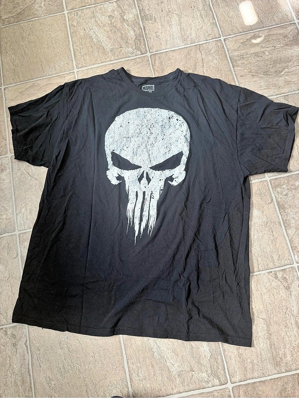Men’s Marvel “The Punisher” Distressed Skull Logo T-Shirt